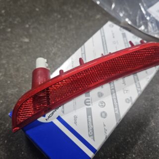 Gen.5 left rear side marker NIB